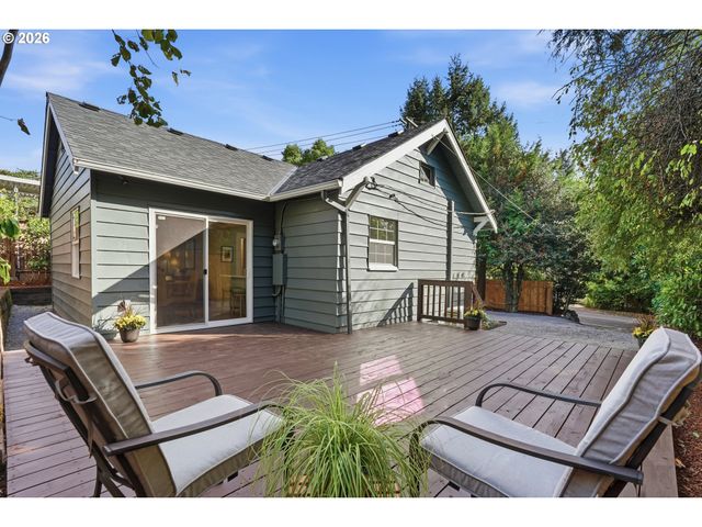 725 Sw TAYLORS FERRY Rd, Portland, OR 97219