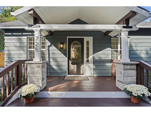 725 Sw TAYLORS FERRY Rd, Portland, OR 97219