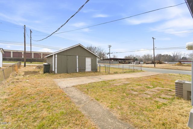 1401 Ashe Street, Burlington, NC 27217