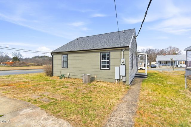 1401 Ashe Street, Burlington, NC 27217