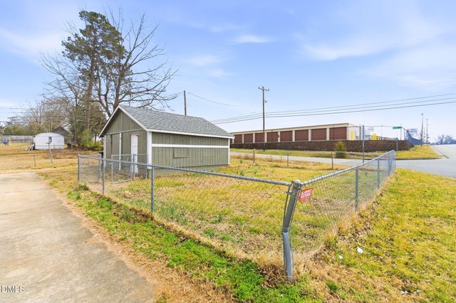 1401 Ashe Street, Burlington, NC 27217