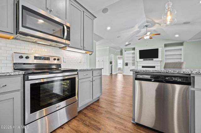 307 Lightning Bug Lane, Holly Ridge, NC 28445