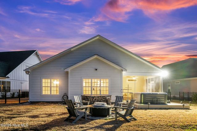 307 Lightning Bug Lane, Holly Ridge, NC 28445