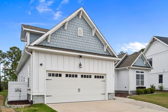 307 Lightning Bug Lane, Holly Ridge, NC 28445