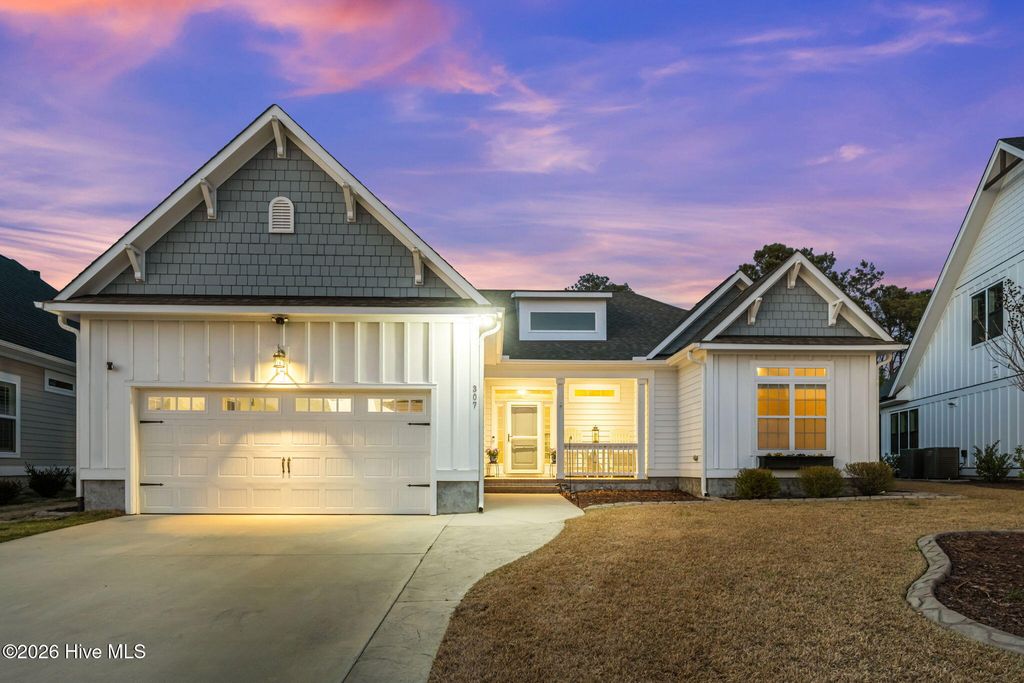 307 Lightning Bug Lane, Holly Ridge, NC 28445