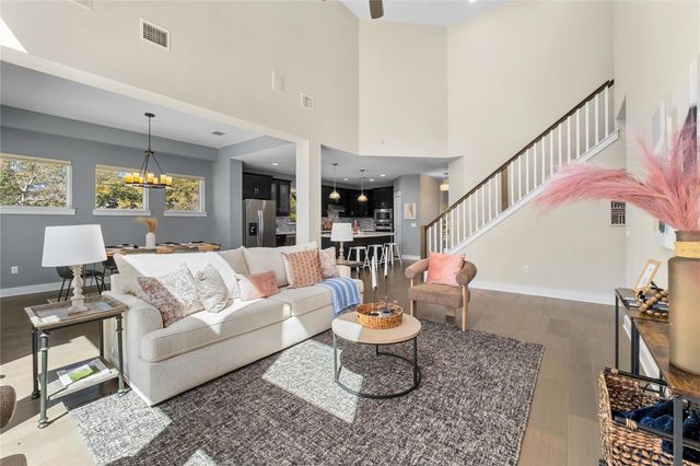 7207 Albert RD, Austin, TX 78745