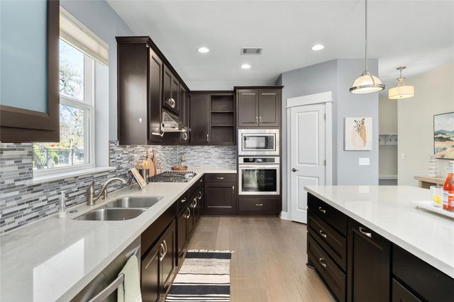 7207 Albert RD, Austin, TX 78745