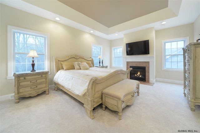 79 Lakepointe Way, Stillwater, NY 12866