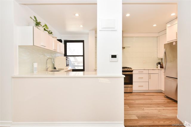 211-06 75th Avenue 2E, Bayside, NY 11364