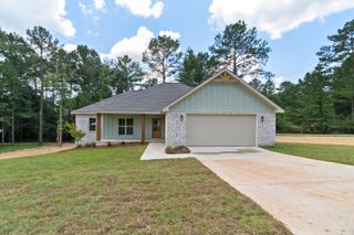 33 Pine Meadow Loop, Hattiesburg, MS 39402