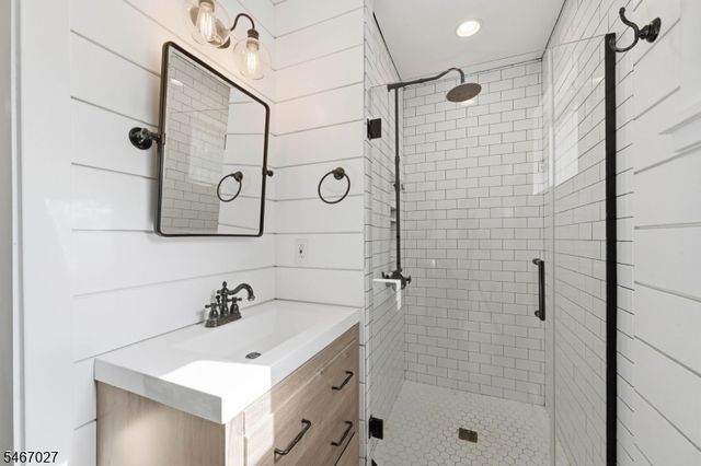 19 Somerville Rd, West Milford Twp., NJ 07421