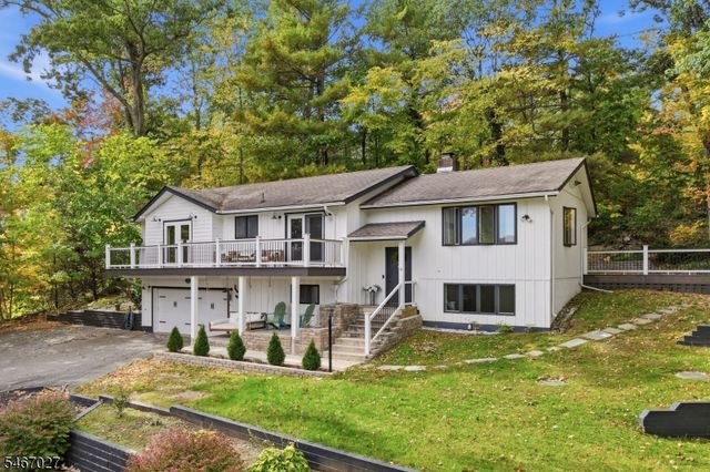 19 Somerville Rd, West Milford Twp., NJ 07421