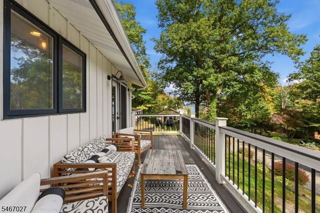 19 Somerville Rd, West Milford Twp., NJ 07421