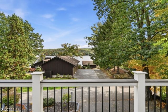 19 Somerville Rd, West Milford Twp., NJ 07421
