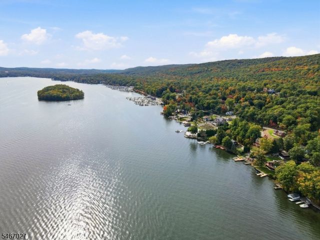 19 Somerville Rd, West Milford Twp., NJ 07421