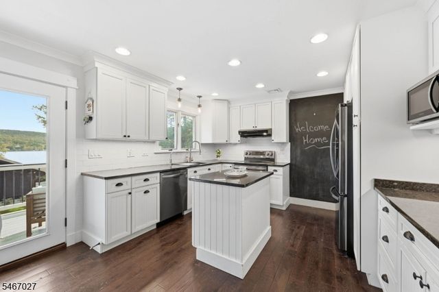 19 Somerville Rd, West Milford Twp., NJ 07421
