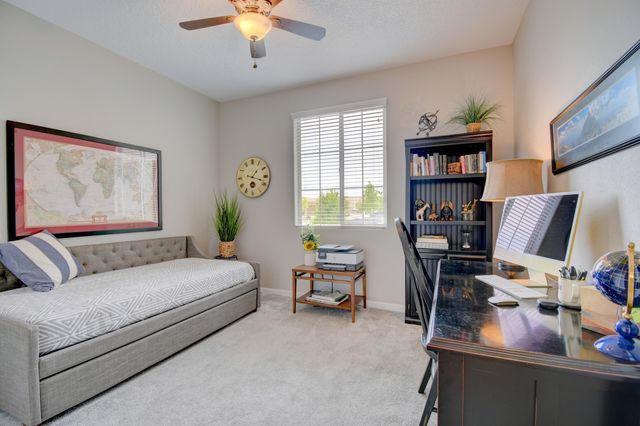 9201 Sugar Creek Lane NW, Albuquerque, NM 87120