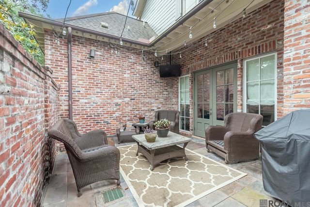 2287 Perkins Ln, Baton Rouge, LA 70808