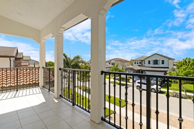 8979 Grand Prix Lane, Boynton Beach, FL 33472