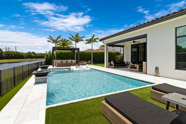 8979 Grand Prix Lane, Boynton Beach, FL 33472