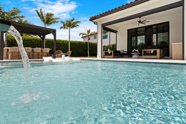 8979 Grand Prix Lane, Boynton Beach, FL 33472