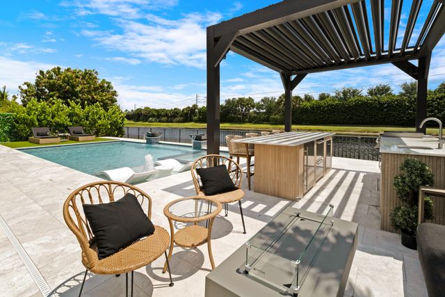 8979 Grand Prix Lane, Boynton Beach, FL 33472