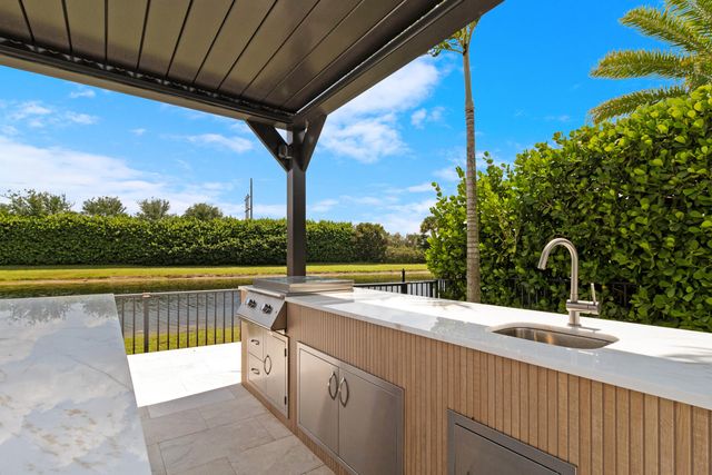 8979 Grand Prix Lane, Boynton Beach, FL 33472