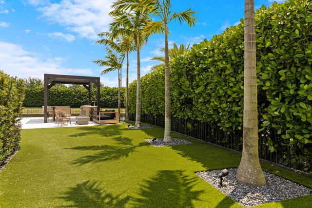 8979 Grand Prix Lane, Boynton Beach, FL 33472