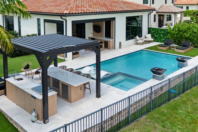 8979 Grand Prix Lane, Boynton Beach, FL 33472