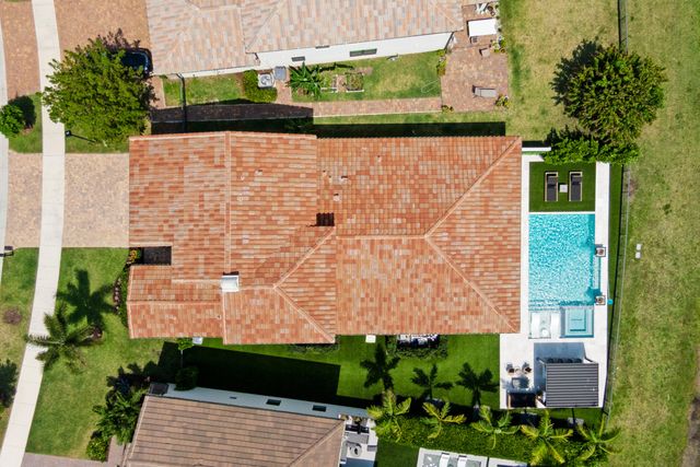 8979 Grand Prix Lane, Boynton Beach, FL 33472