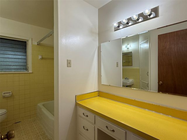 316 Anderson Street, Navasota, TX 77868