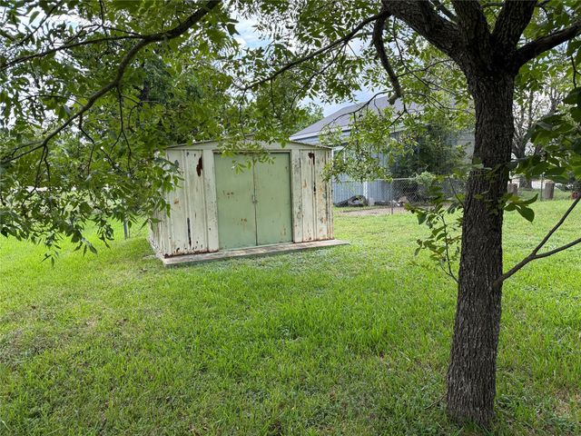 316 Anderson Street, Navasota, TX 77868