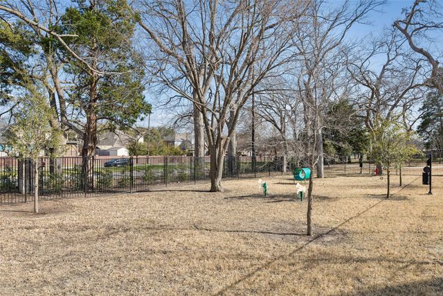 3816 Lochwood Drive, Rowlett, TX 75088