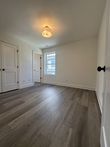 218B Myatt Dr, Madison, TN 37115