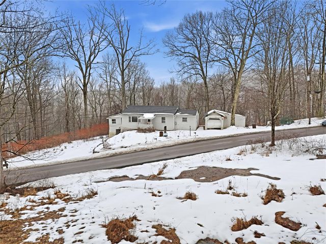 384 Tempaloni Road, Wurtsboro, NY 12428