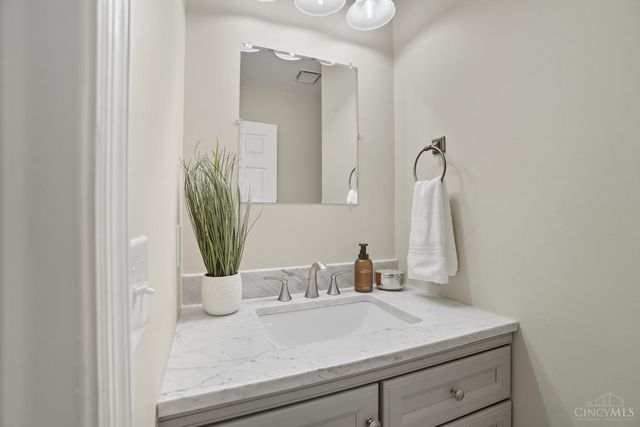 6762 Sandharbor Court, Hamilton Twp, OH 45039