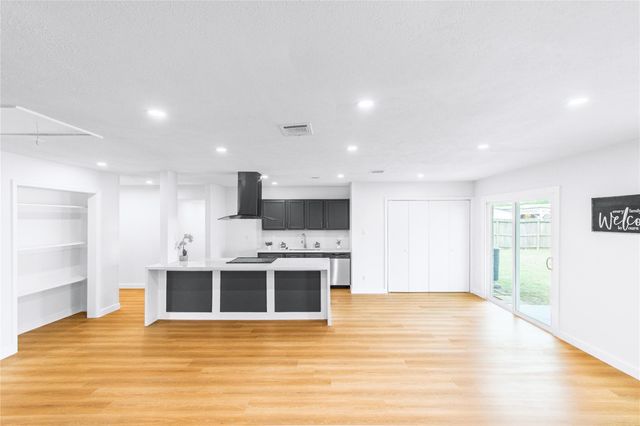 318 Willoughby Drive, Richmond, TX 77469