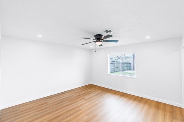 318 Willoughby Drive, Richmond, TX 77469