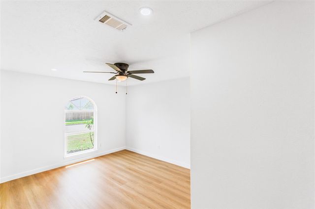 318 Willoughby Drive, Richmond, TX 77469