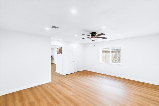 318 Willoughby Drive, Richmond, TX 77469