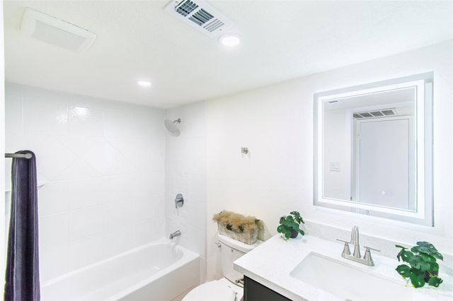 318 Willoughby Drive, Richmond, TX 77469