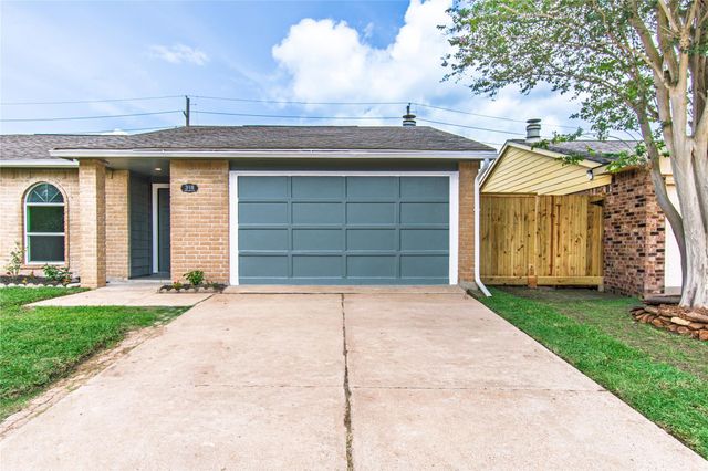 318 Willoughby Drive, Richmond, TX 77469