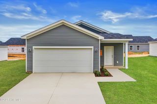 617 S Squires Run Lane, Richlands, NC 28574