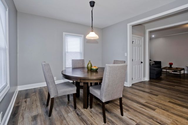 28 Porter St, Springfield, MA 01104