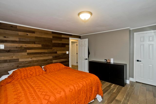28 Porter St, Springfield, MA 01104