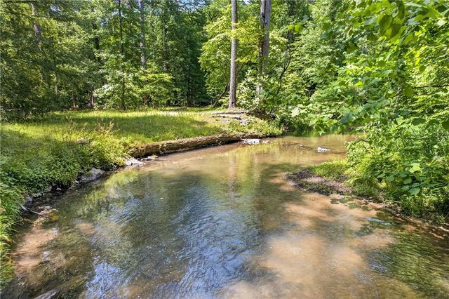 239 Reindeer Lane, Talking Rock, GA 30175
