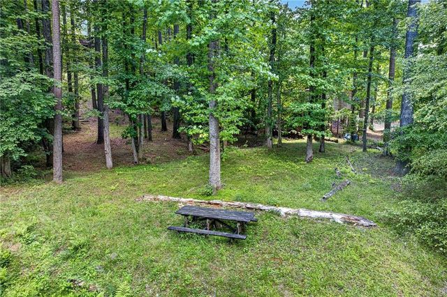 239 Reindeer Lane, Talking Rock, GA 30175