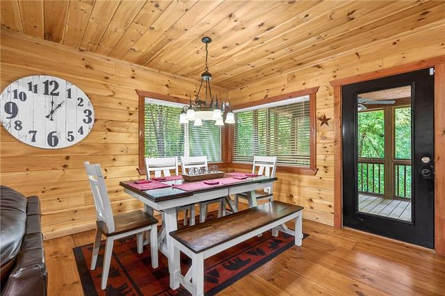 239 Reindeer Lane, Talking Rock, GA 30175