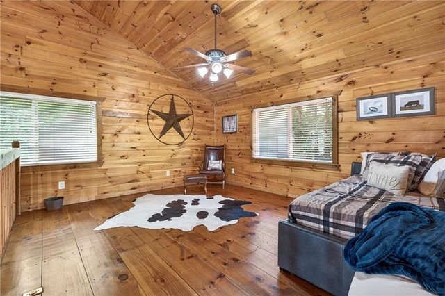 239 Reindeer Lane, Talking Rock, GA 30175