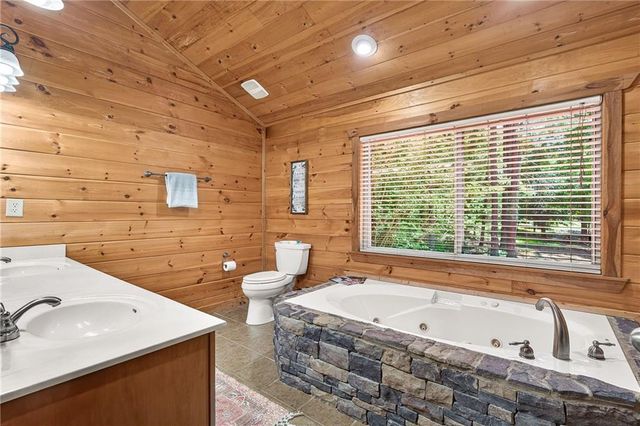 239 Reindeer Lane, Talking Rock, GA 30175